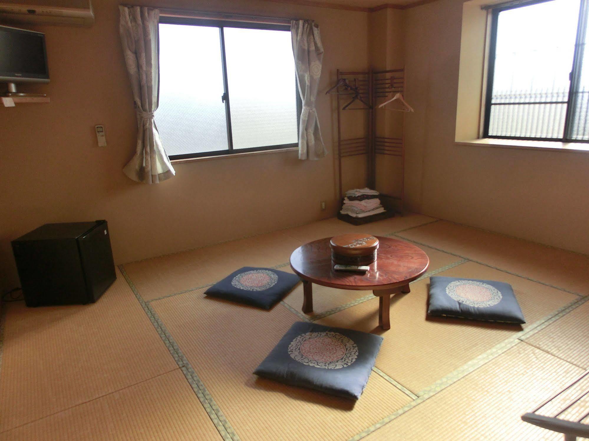 Hotel Oyado Iguchi à Takayama  Extérieur photo